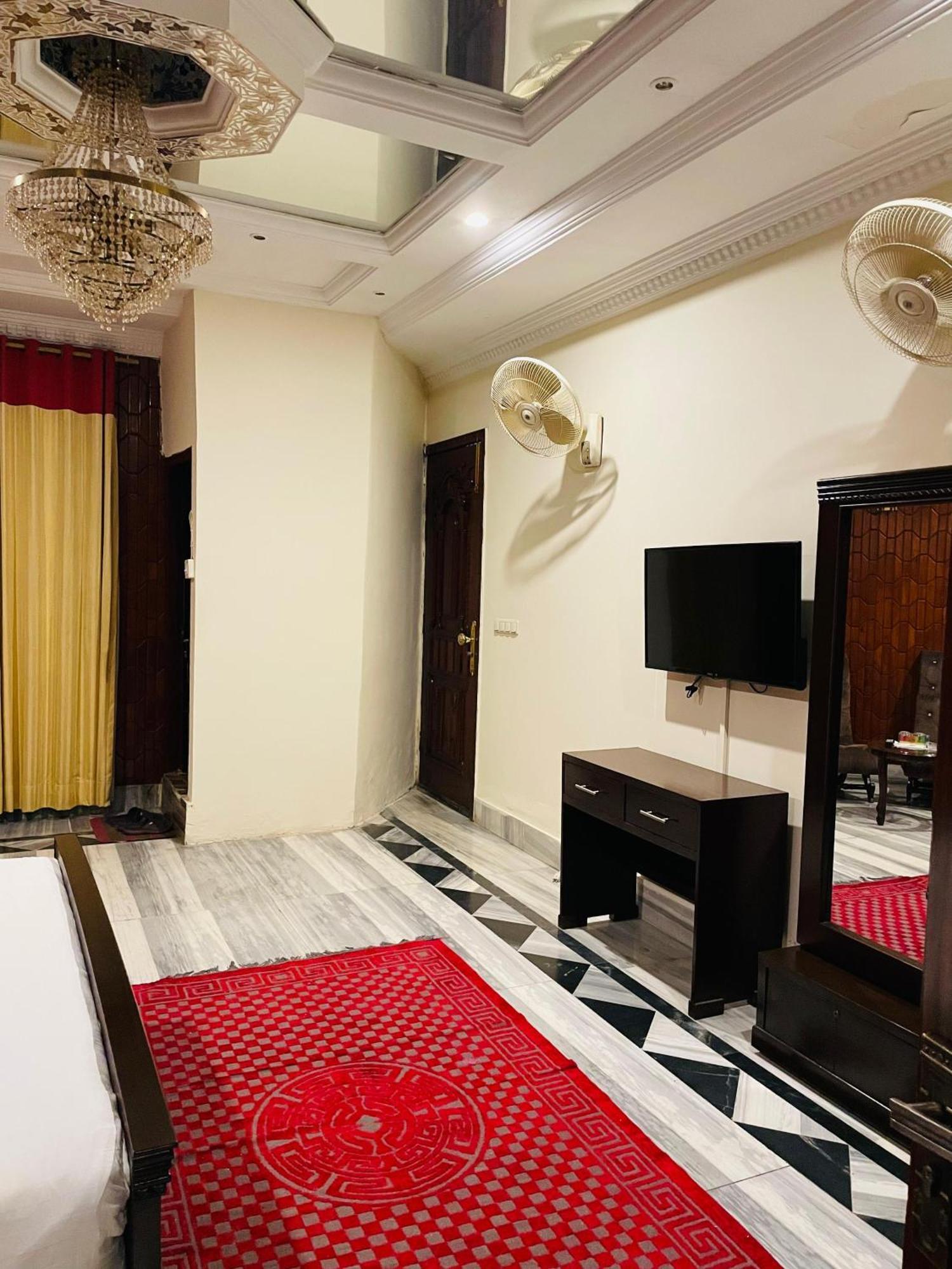 Executive Galaxy Guest House Islamabad Eksteriør bilde