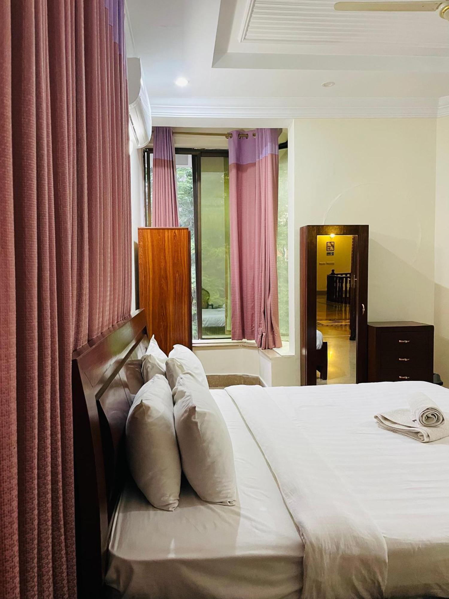 Executive Galaxy Guest House Islamabad Eksteriør bilde