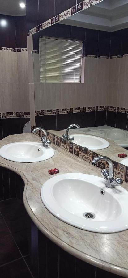 Executive Galaxy Guest House Islamabad Eksteriør bilde